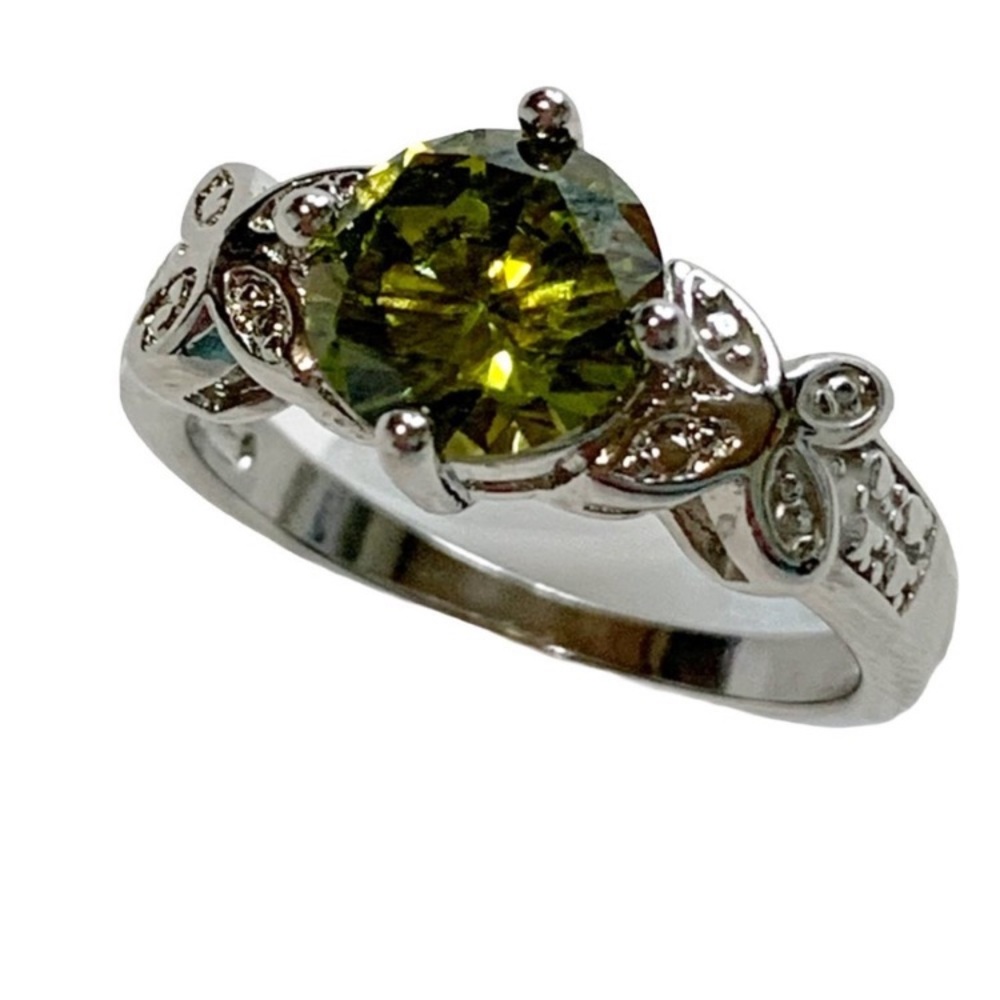 Green Stone Silver Tone Ring Size 6.75